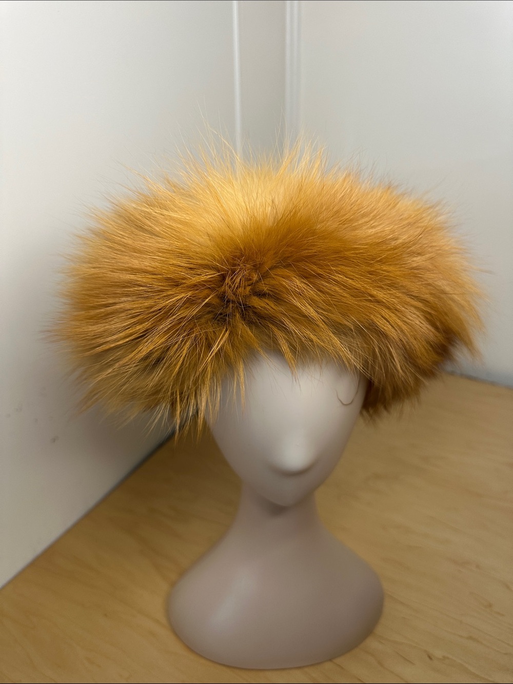 Eric Javits Rich Golden Brown Faux Fur Neck Wrap - Picture 5 of 6